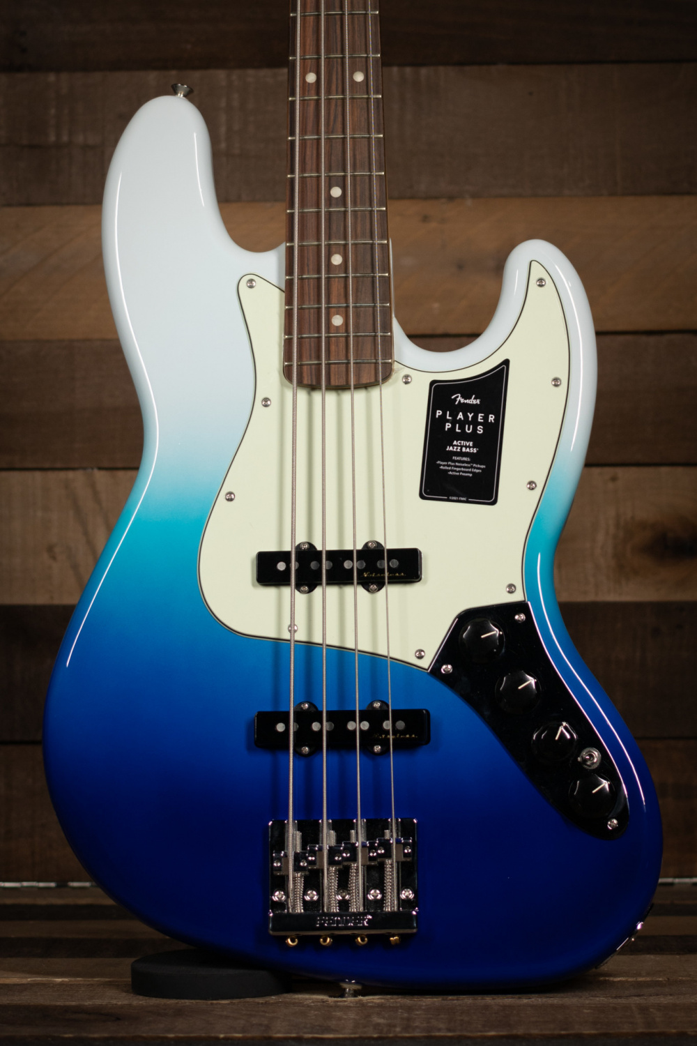 Fender Player Plus Jazz Bass | A&T Trade