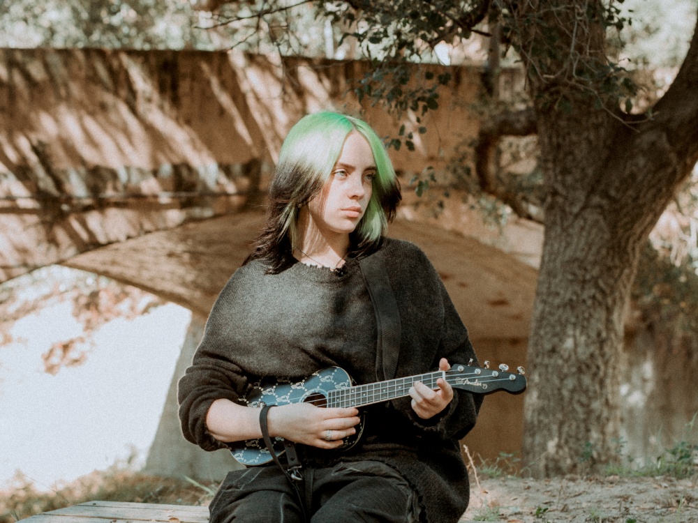 ПОДПИСНАЯ УКУЛЕЛЕ BILLIE EILISH | A&T Trade ПОДПИСНАЯ УКУЛЕЛЕ BILLIE EILISH | A&T Trade
