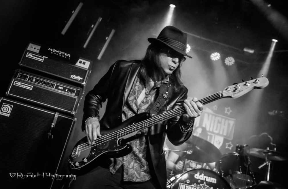Chuck Wright - артист Ampeg | A&T Trade Chuck Wright - артист Ampeg | A&T Trade