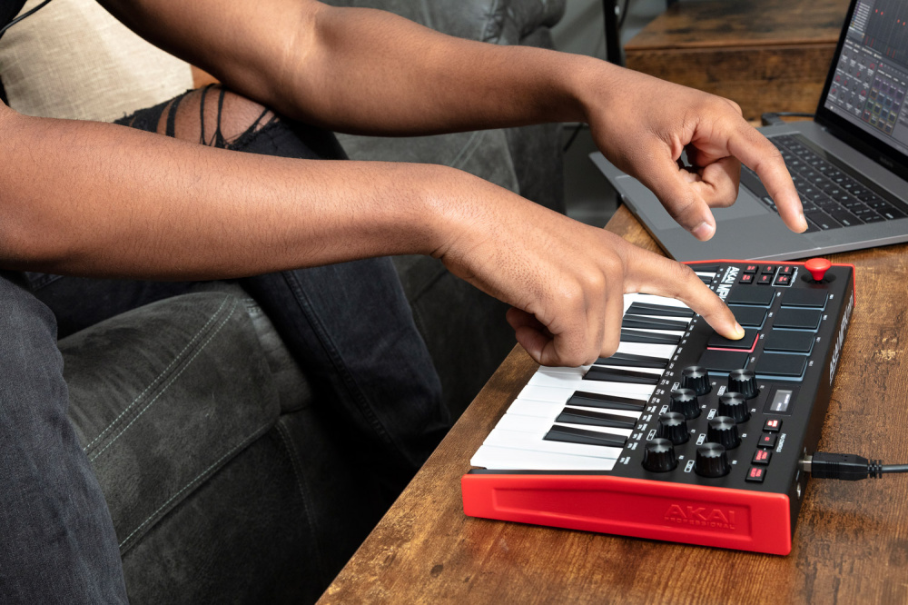 Akai Pro MPK Mini Play MK3 | Руководство по устранению неполадок, часть 3 | A&T Trade Akai Pro MPK Mini Play MK3 | Руководство по устранению неполадок, часть 3 | A&T Trade