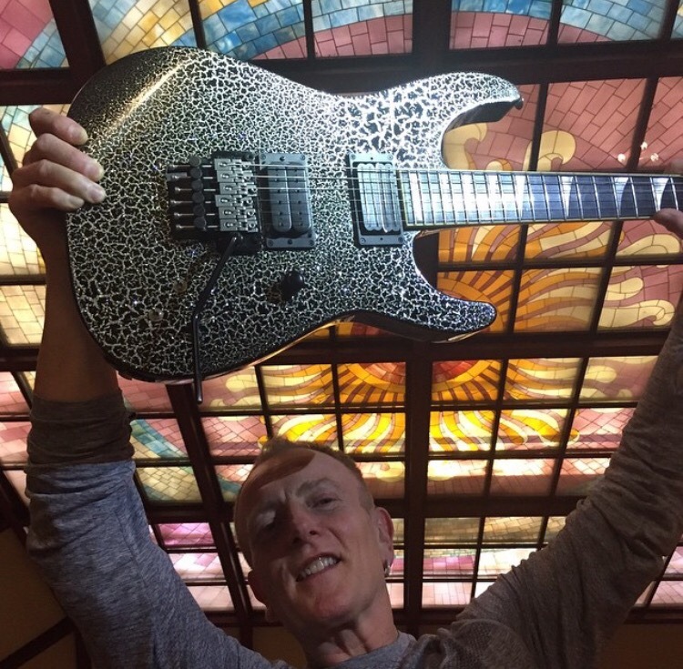 БЭКСТЕЙДЖ С PHIL COLLEN | A&T Trade БЭКСТЕЙДЖ С PHIL COLLEN | A&T Trade