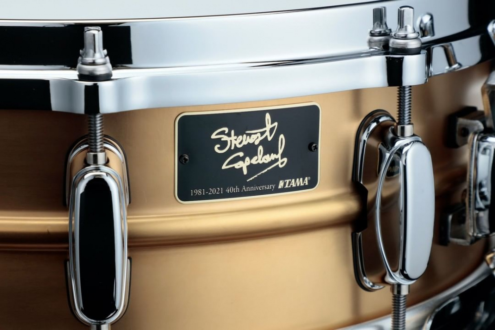 Подписной малый барабан TAMA 40th Anniversary Stewart Copeland Limited Edition Signature | A&T Trade Подписной малый барабан TAMA 40th Anniversary Stewart Copeland Limited Edition Signature | A&T Trade