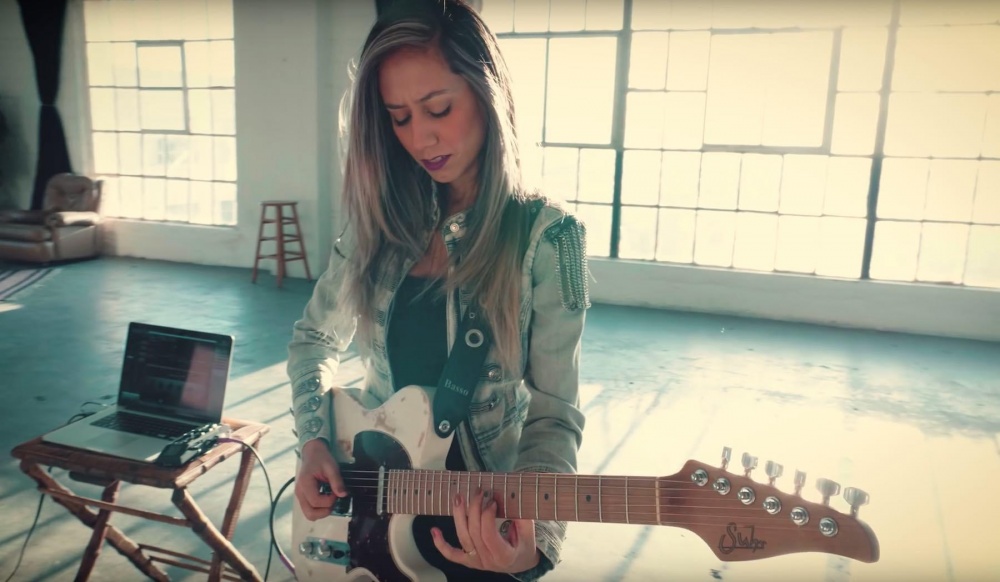 Lari Basilio – артист Seymour Duncan | A&T Trade