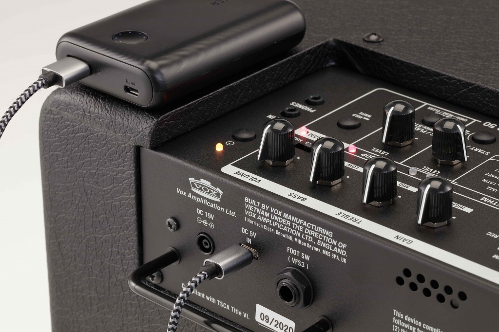 VOX MINI GO_Battery.jpg